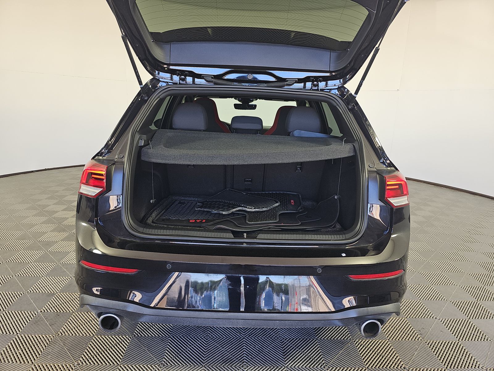 2023 Volkswagen Golf GTI 2.0T S FWD