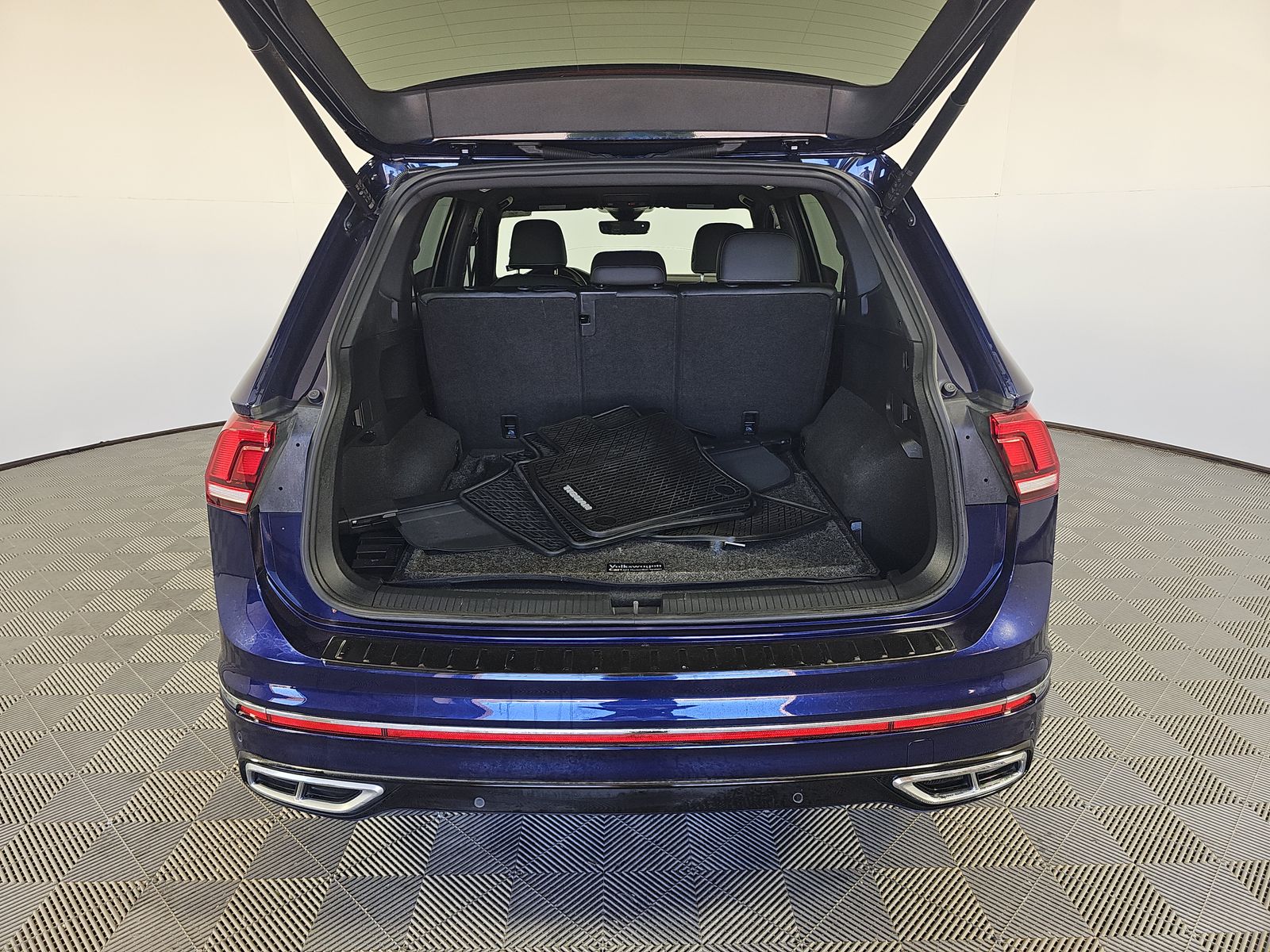 2024 Volkswagen Tiguan 2.0T SEL R-Line AWD