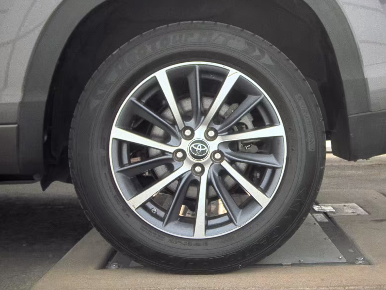 2018 Toyota Highlander XLE FWD