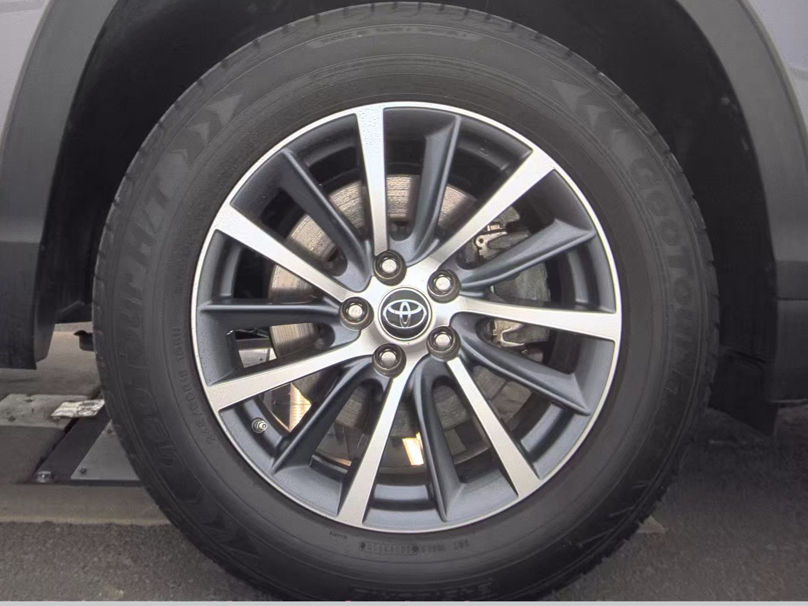 2018 Toyota Highlander XLE FWD