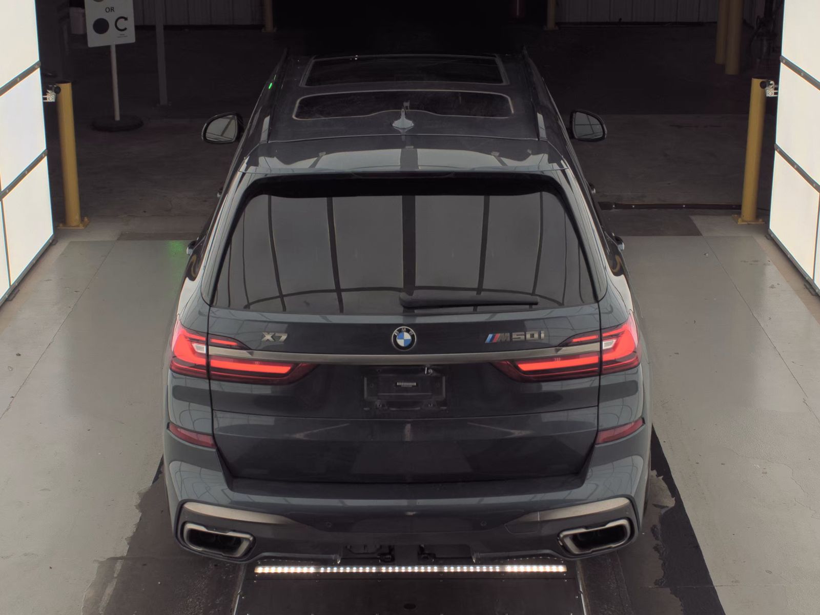 2020 BMW X7 M50i AWD