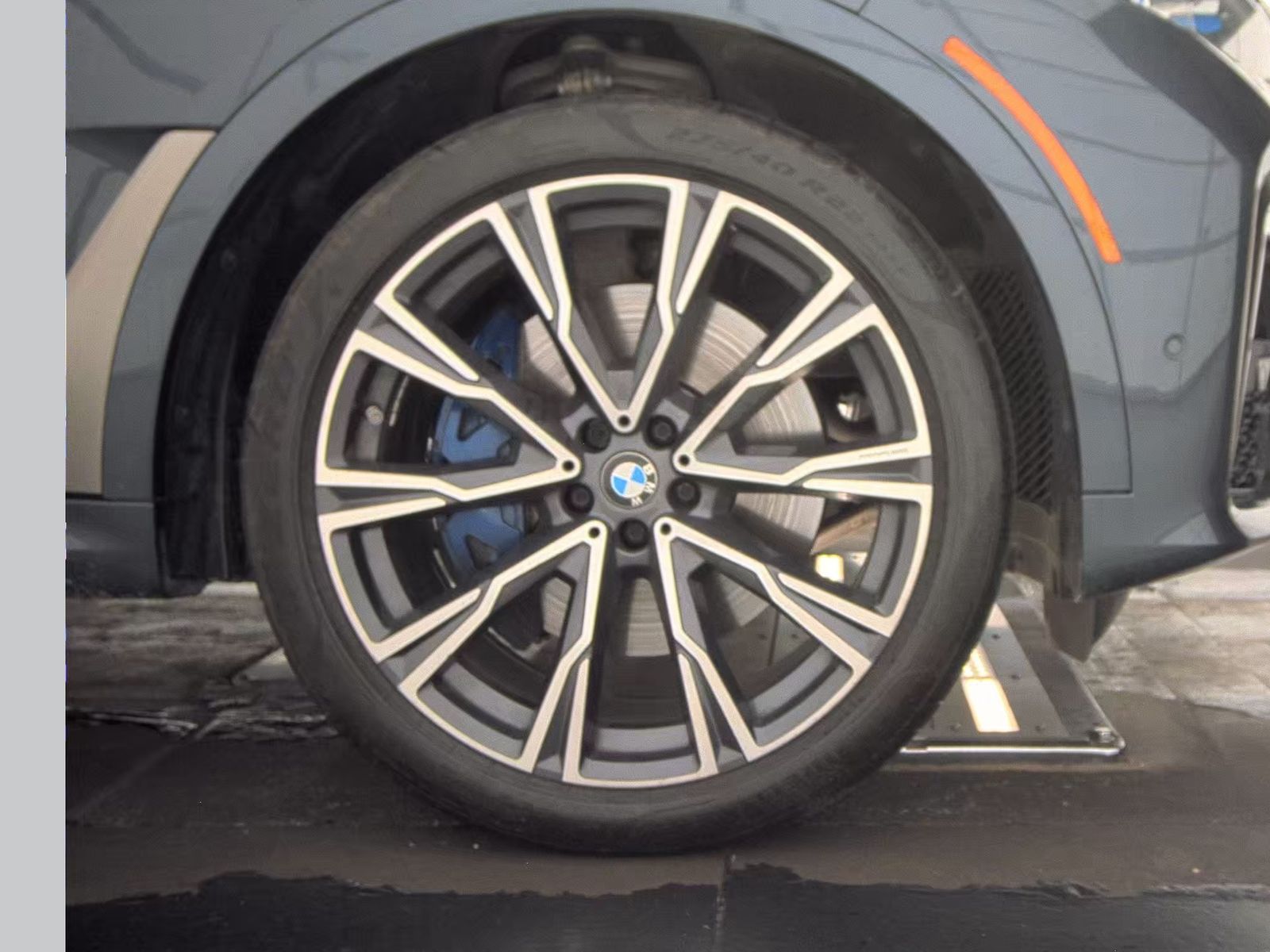 2020 BMW X7 M50i AWD