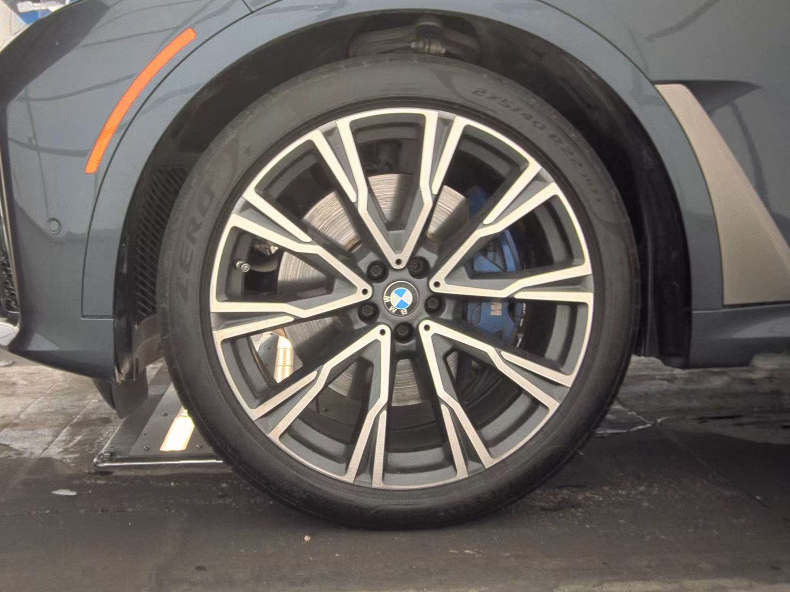 2020 BMW X7 M50i AWD