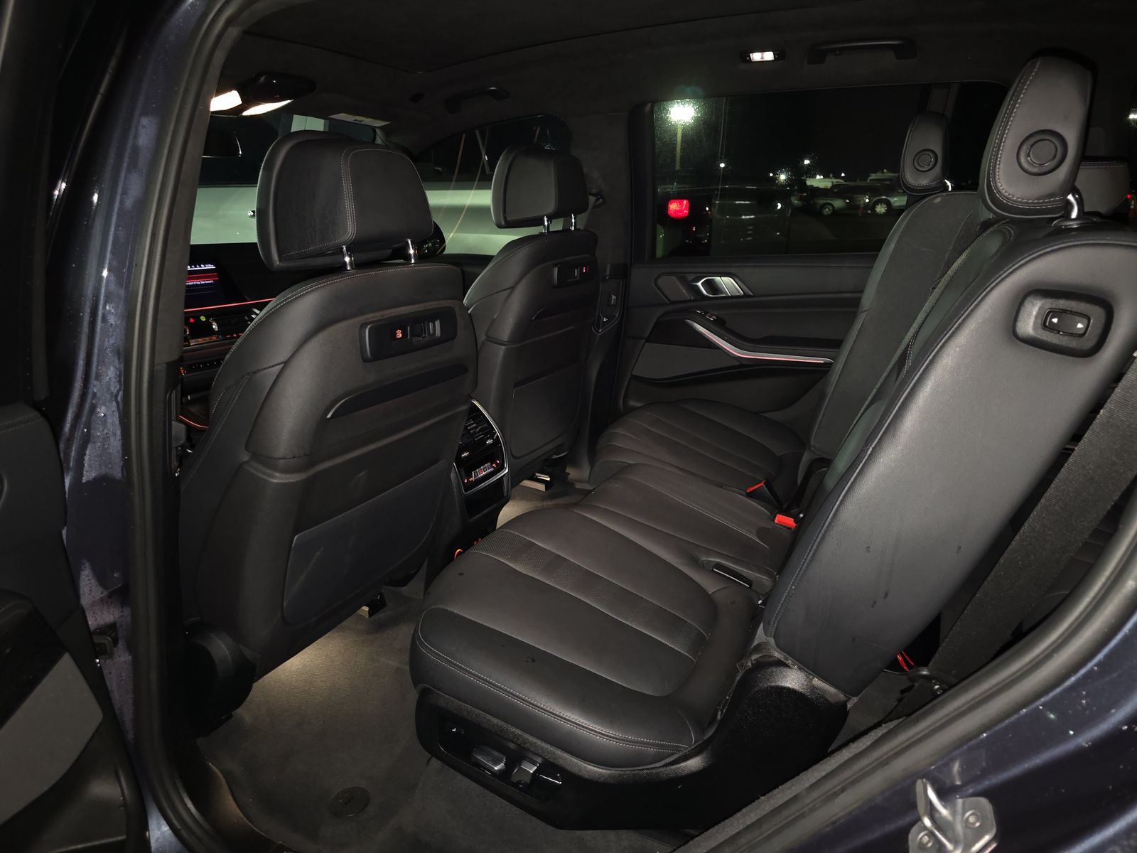 2020 BMW X7 M50i AWD