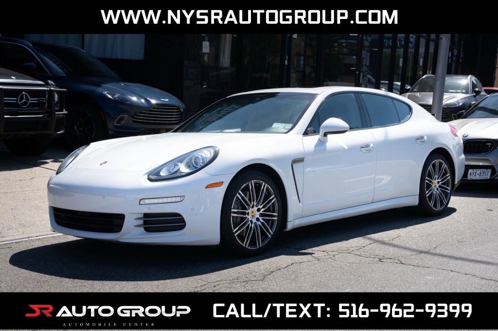 2016 Porsche Panamera 4 Edition