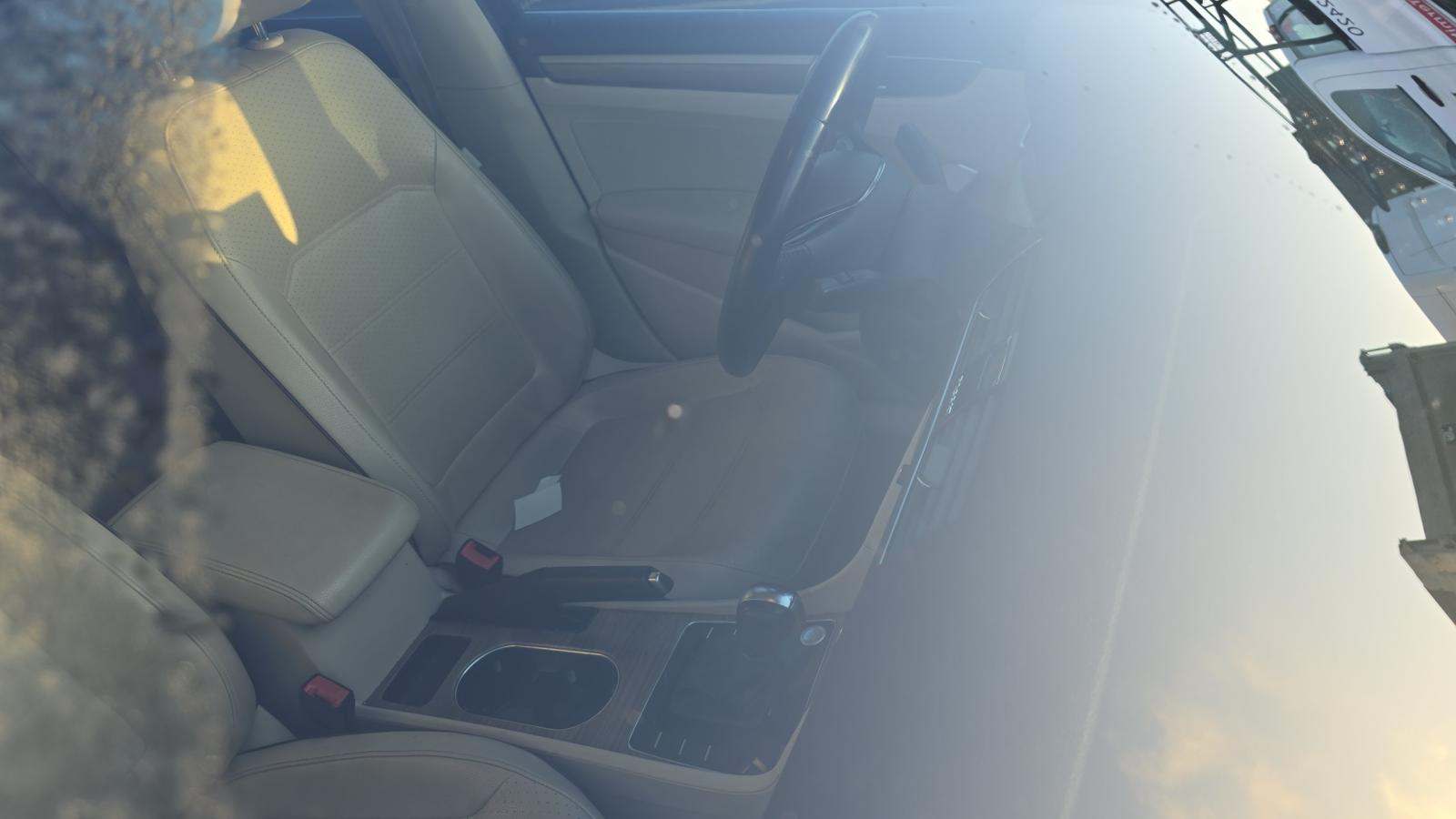 2018 Volkswagen Passat 2.0T SE FWD