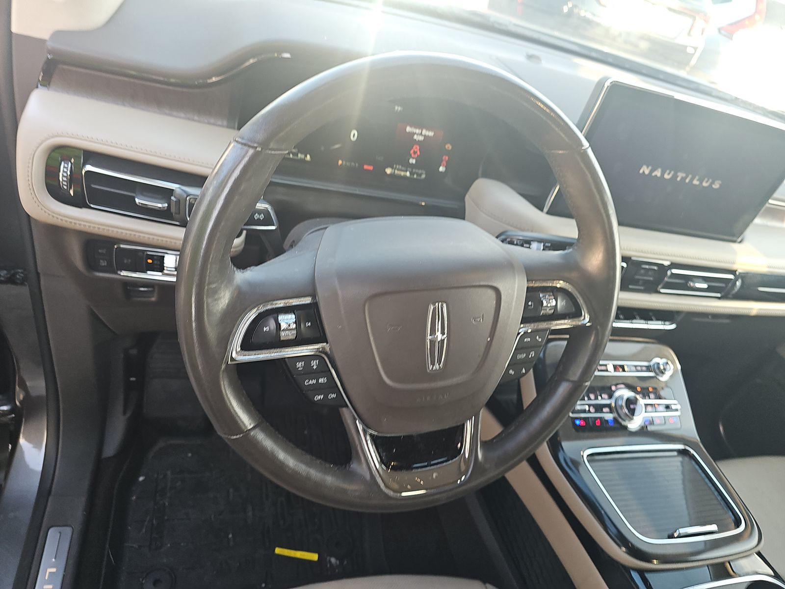 2022 Lincoln Nautilus Reserve AWD