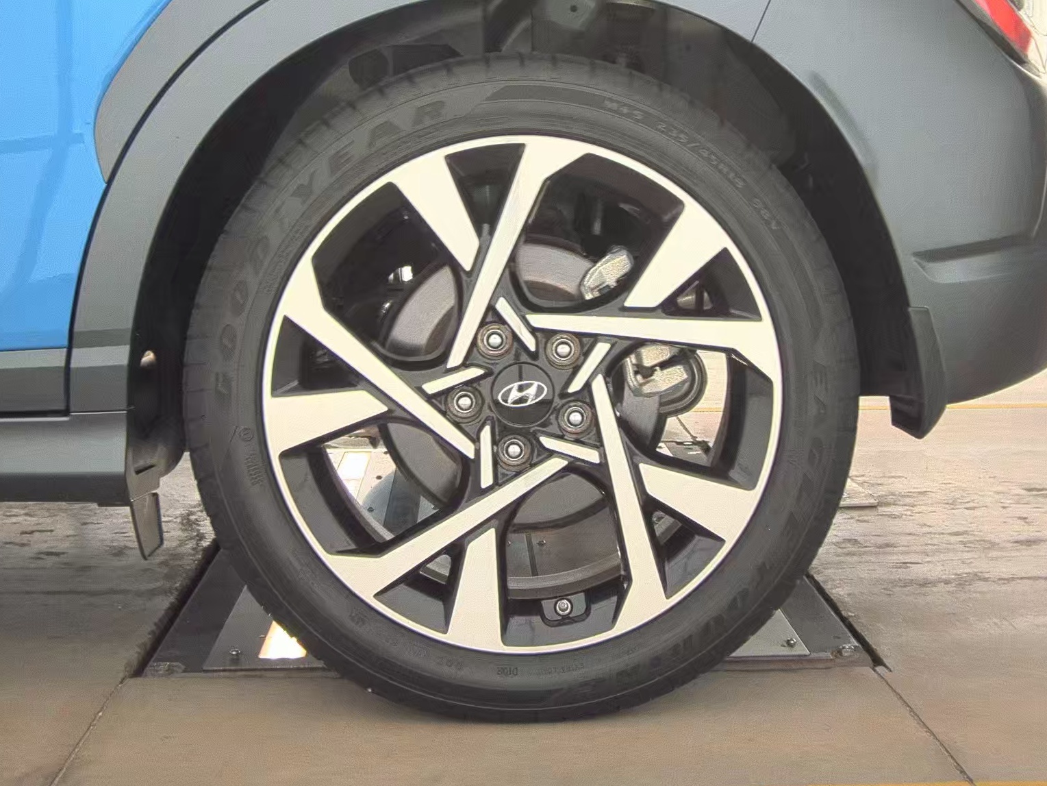 2022 Hyundai Kona Limited FWD