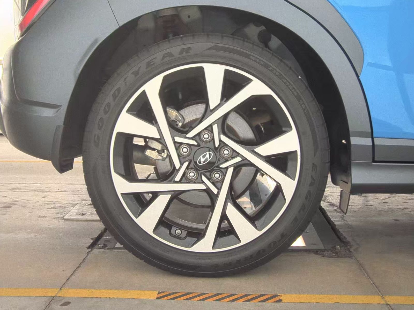 2022 Hyundai Kona Limited FWD
