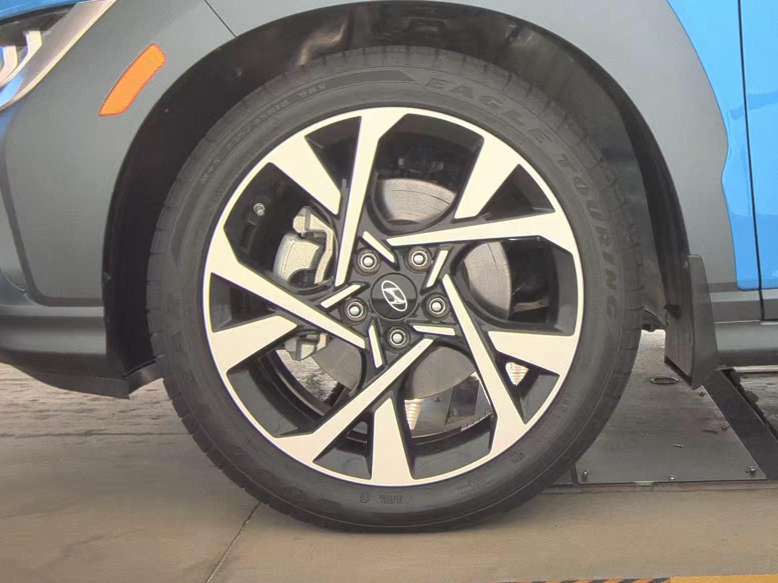 2022 Hyundai Kona Limited FWD