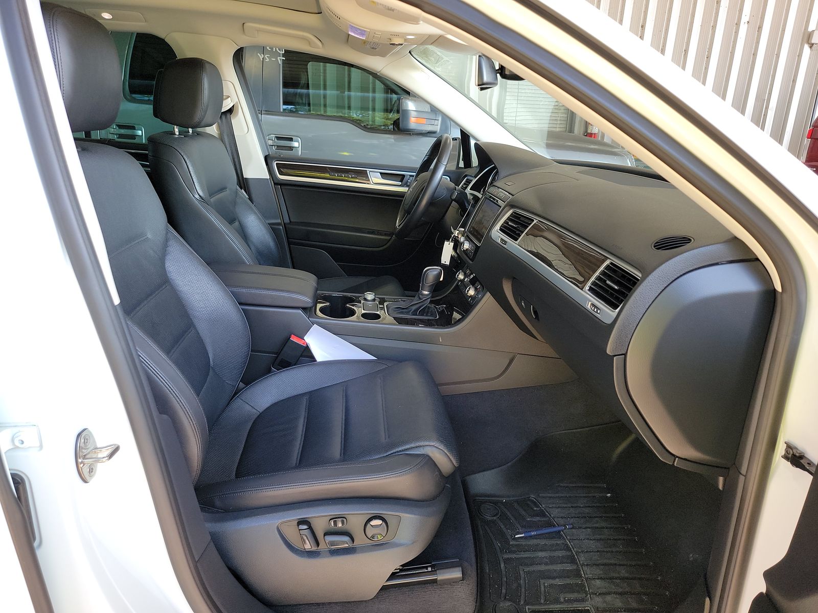 2016 Volkswagen Touareg 3.0L TDI Executive AWD