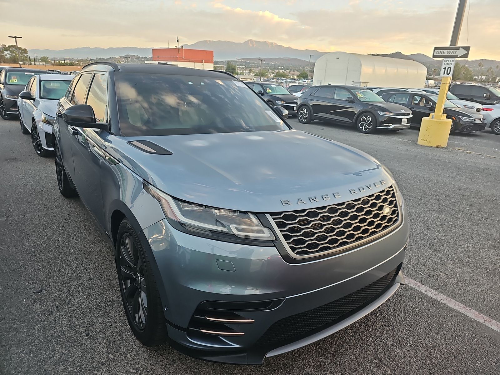 2019 Land Rover Range Rover Velar R-Dynamic SE AWD