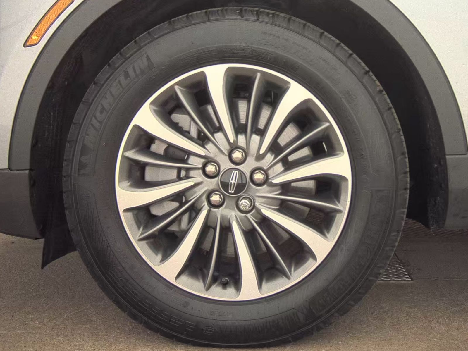 2023 Lincoln Nautilus Standard AWD