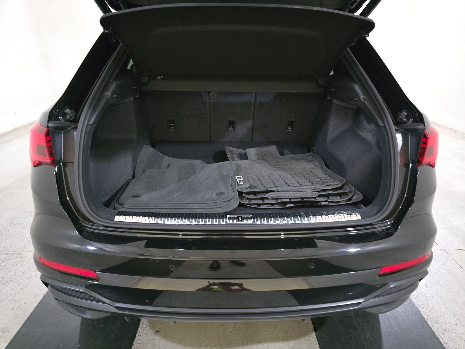 2022 Audi Q3 2.0T S line Premium AWD