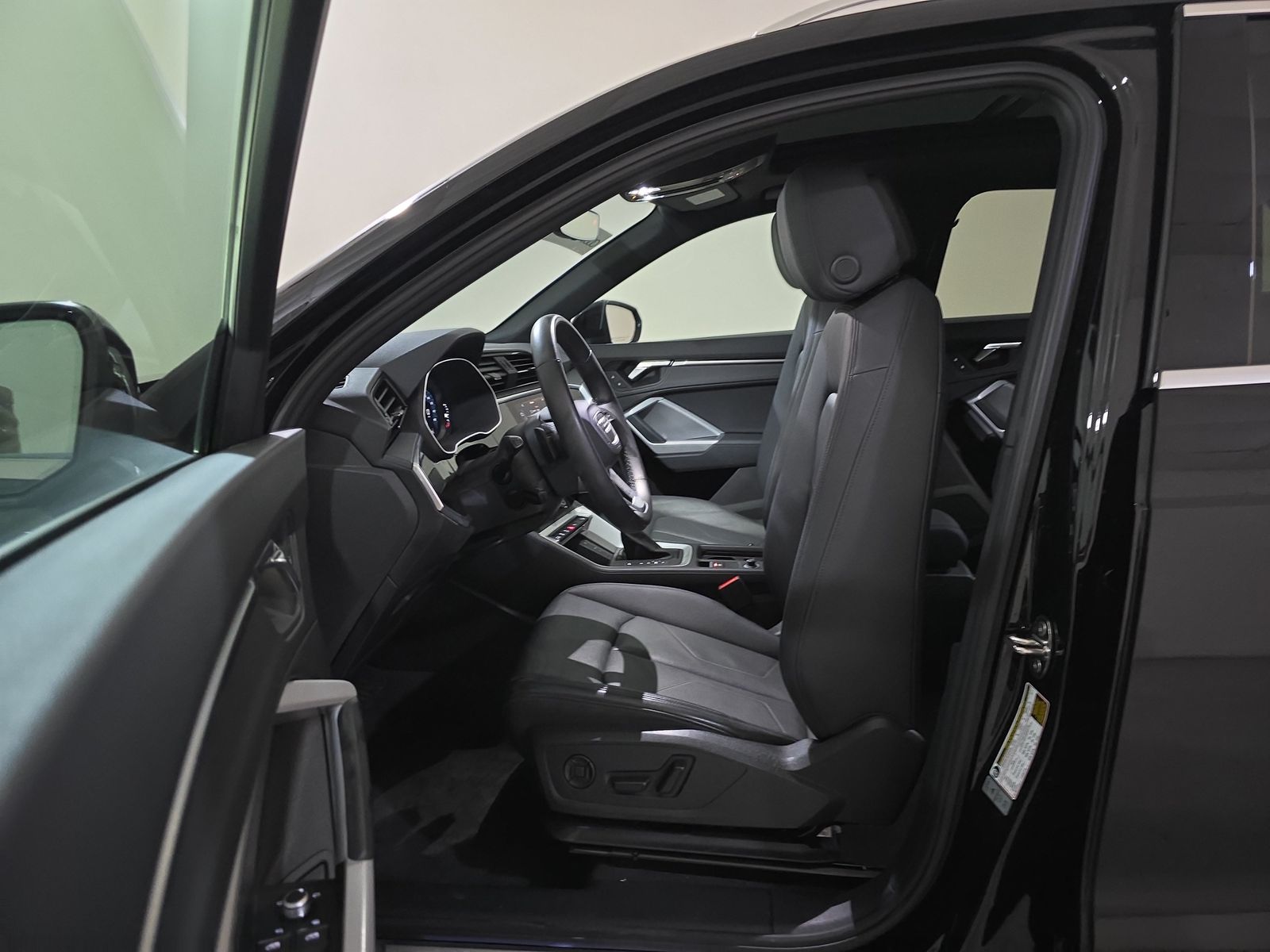 2022 Audi Q3 2.0T S line Premium AWD