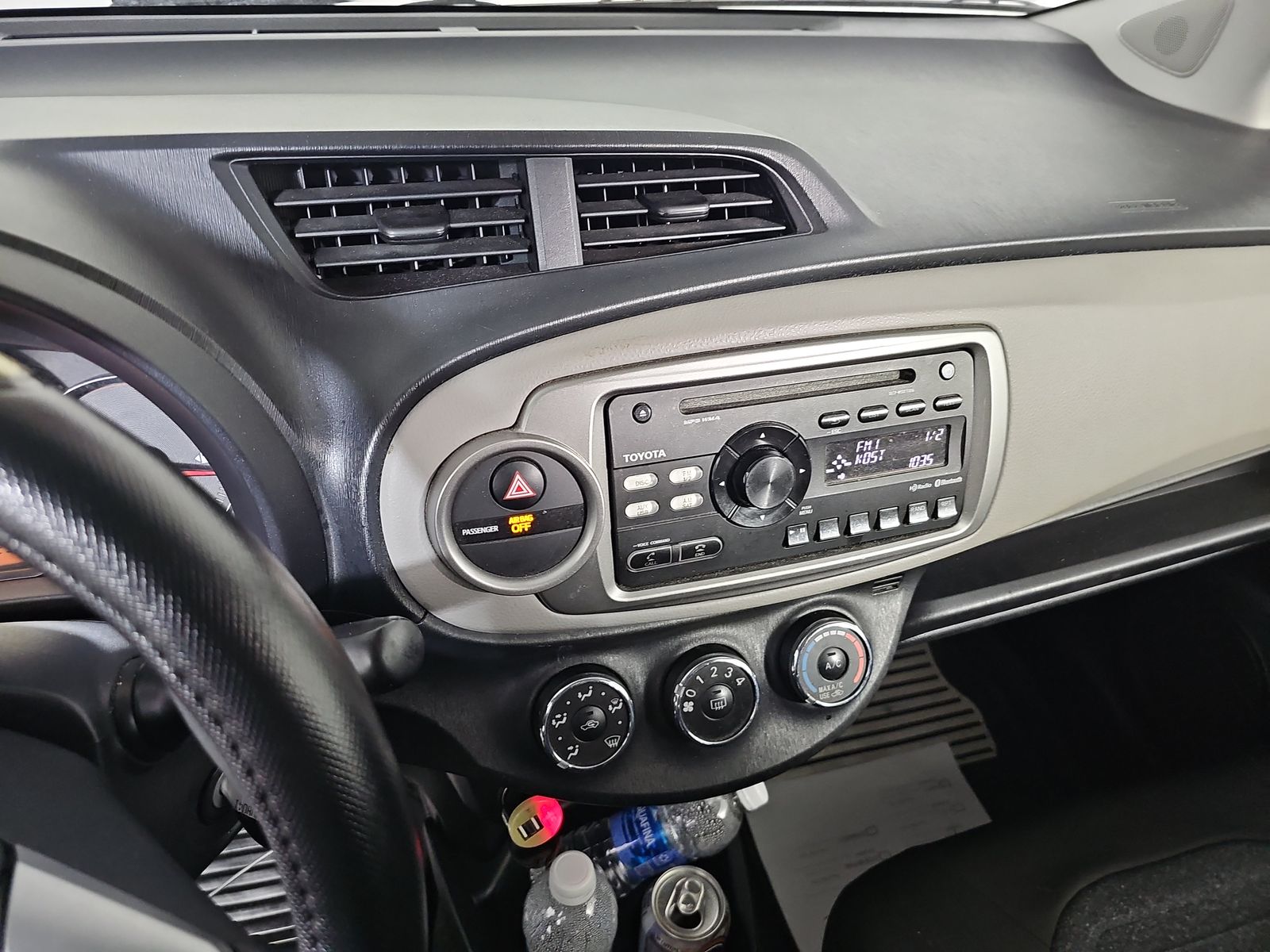 2012 Toyota Yaris LE FWD
