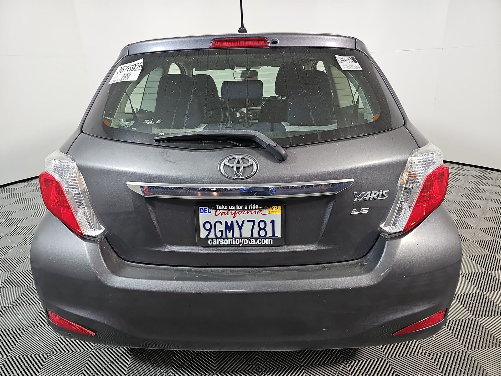 2012 Toyota Yaris LE FWD