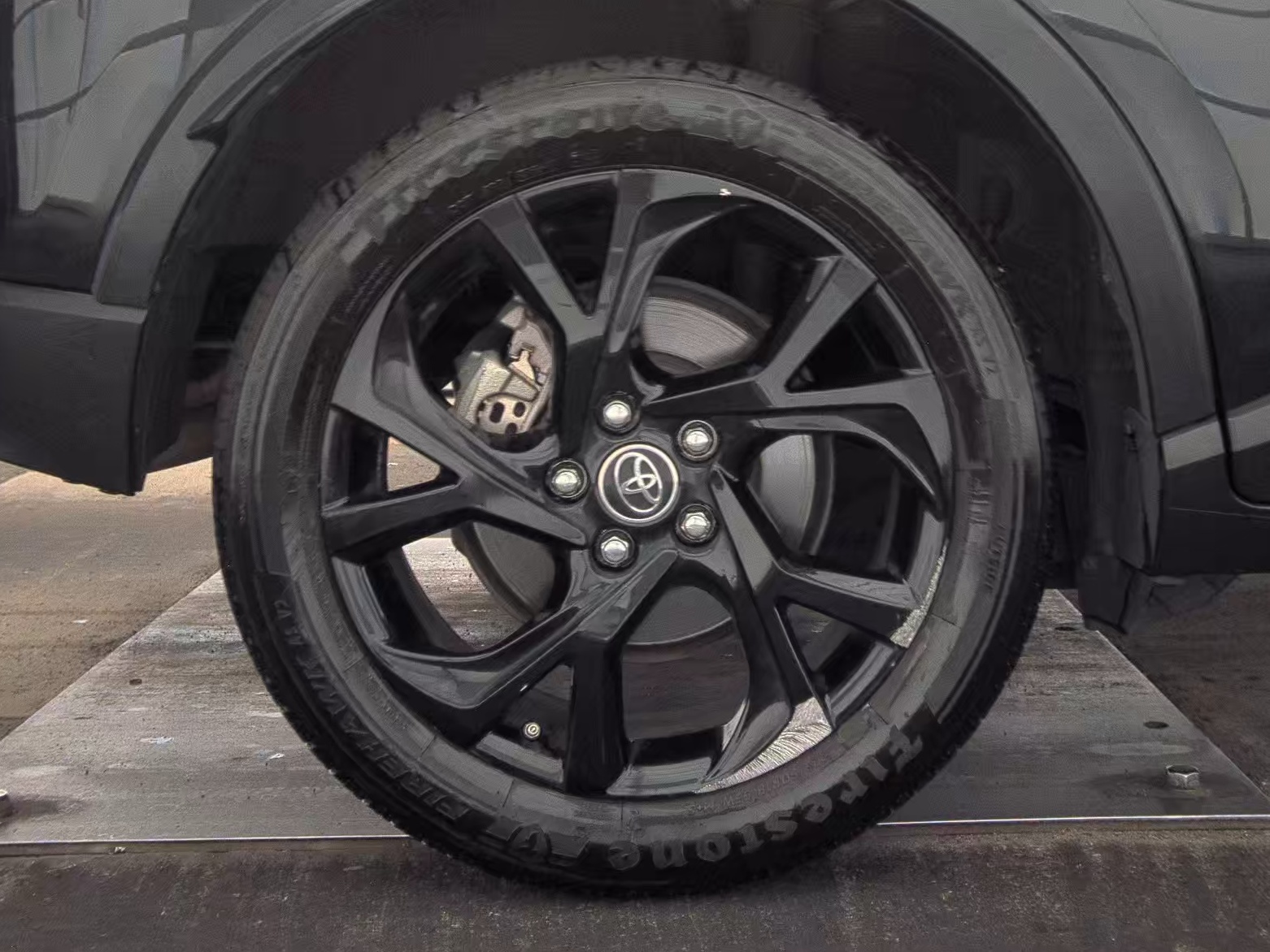 2019 Toyota C-HR XLE FWD