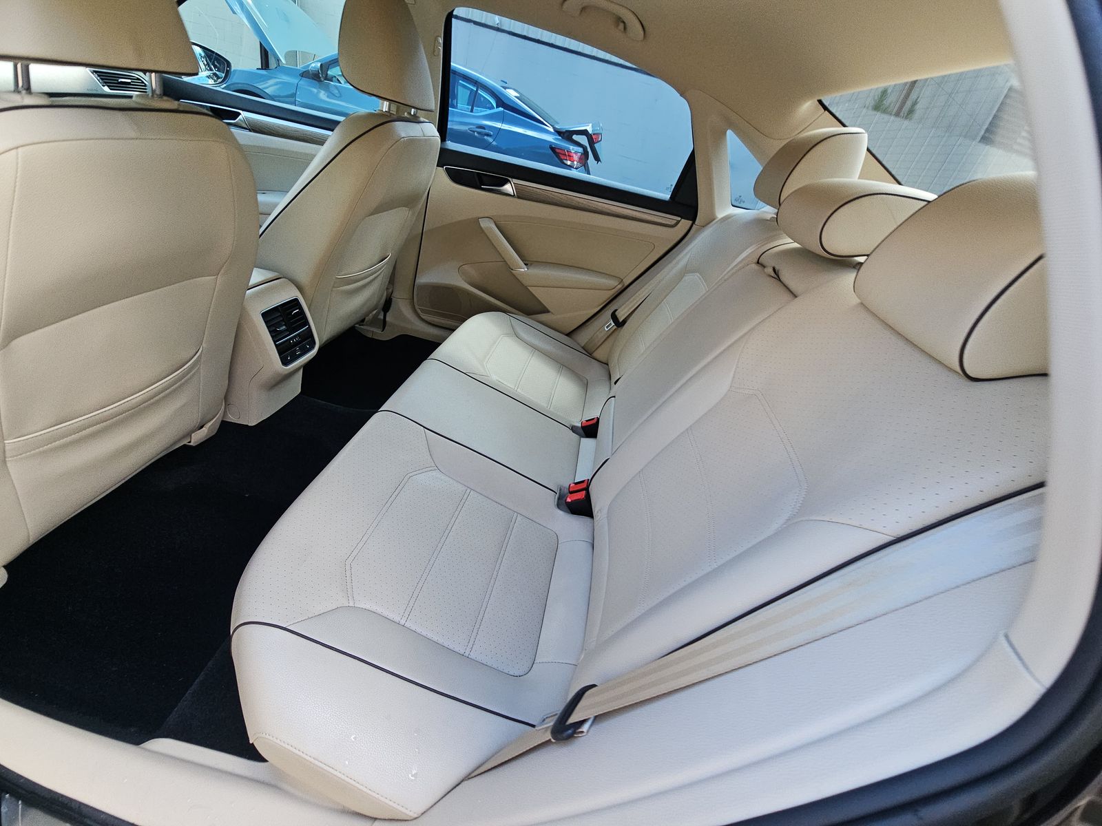 2018 Volkswagen Passat 2.0T SE FWD