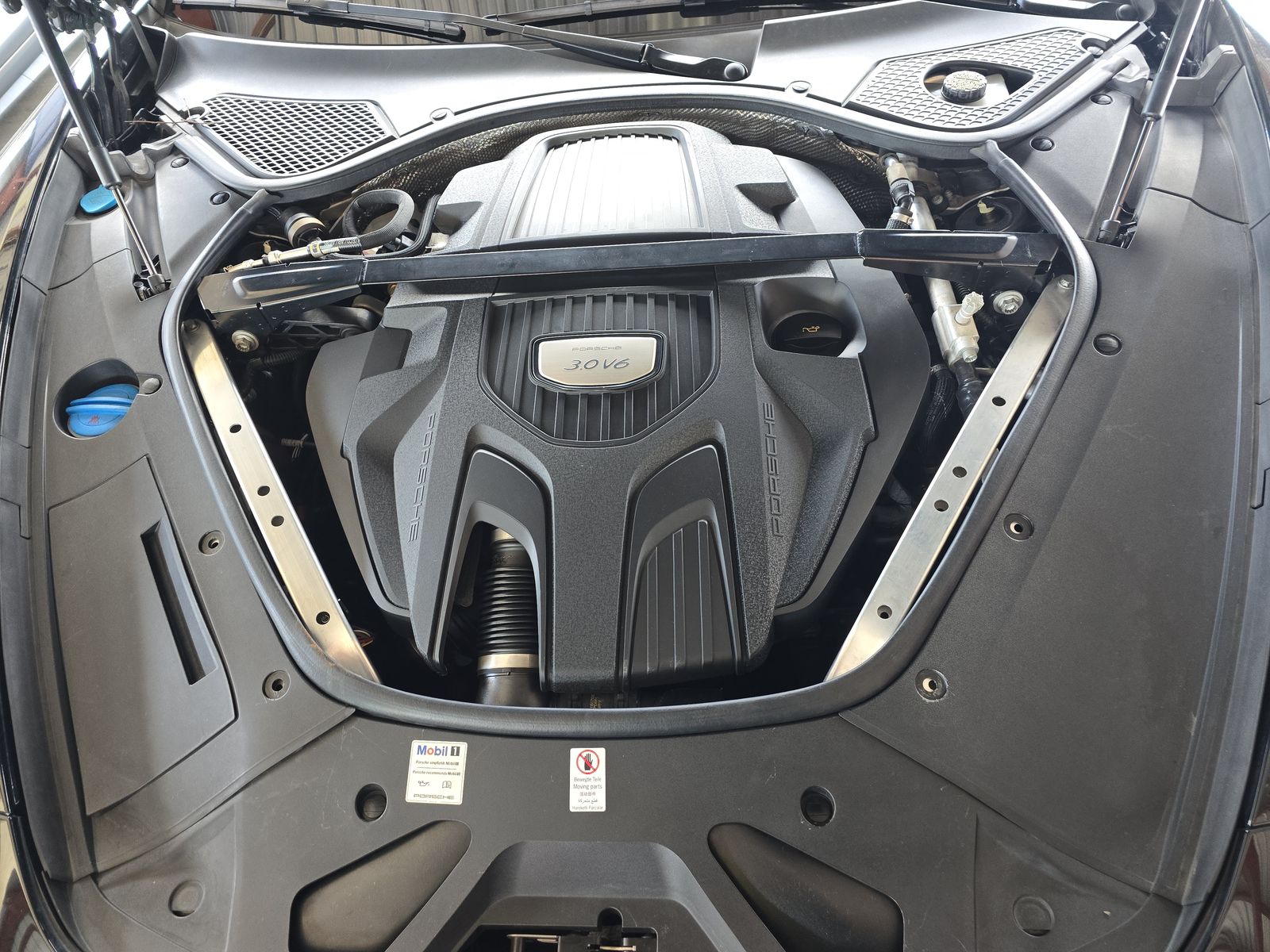 2018 Porsche Panamera Base RWD