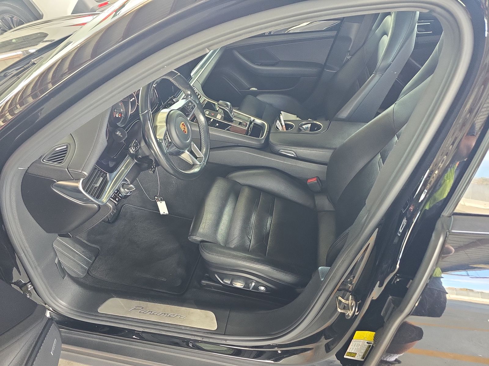 2018 Porsche Panamera Base RWD
