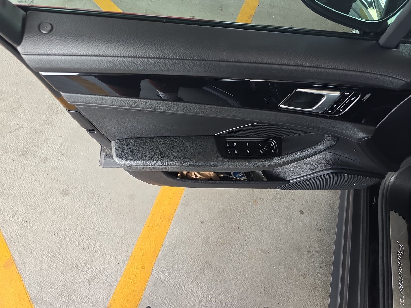 2018 Porsche Panamera Base RWD