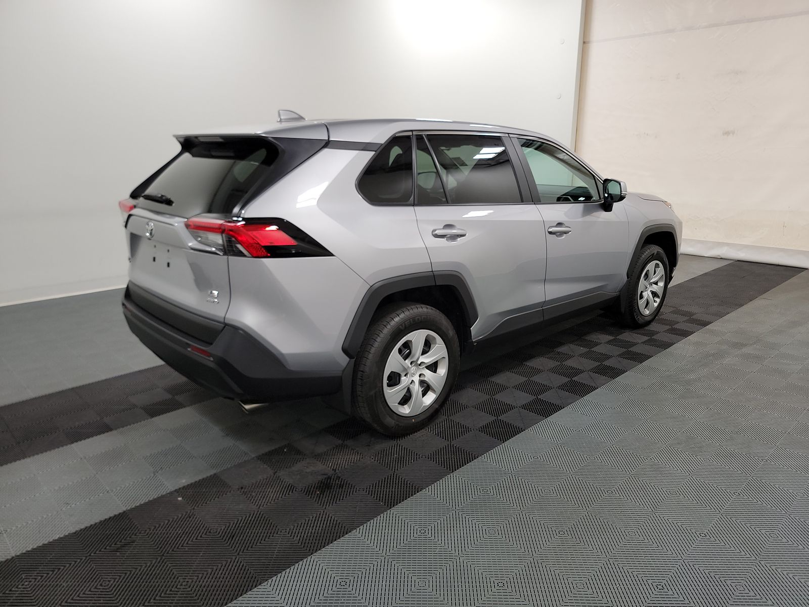 2022 Toyota RAV4 LE AWD