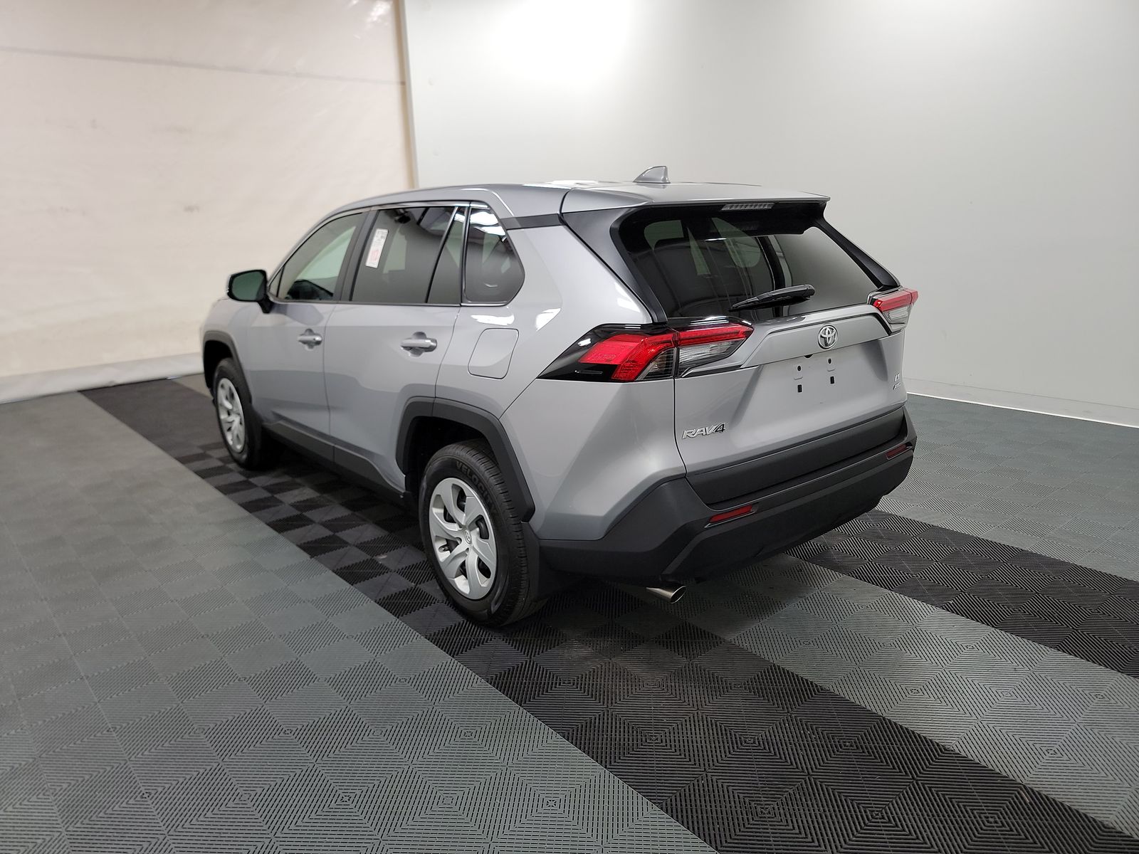 2022 Toyota RAV4 LE AWD