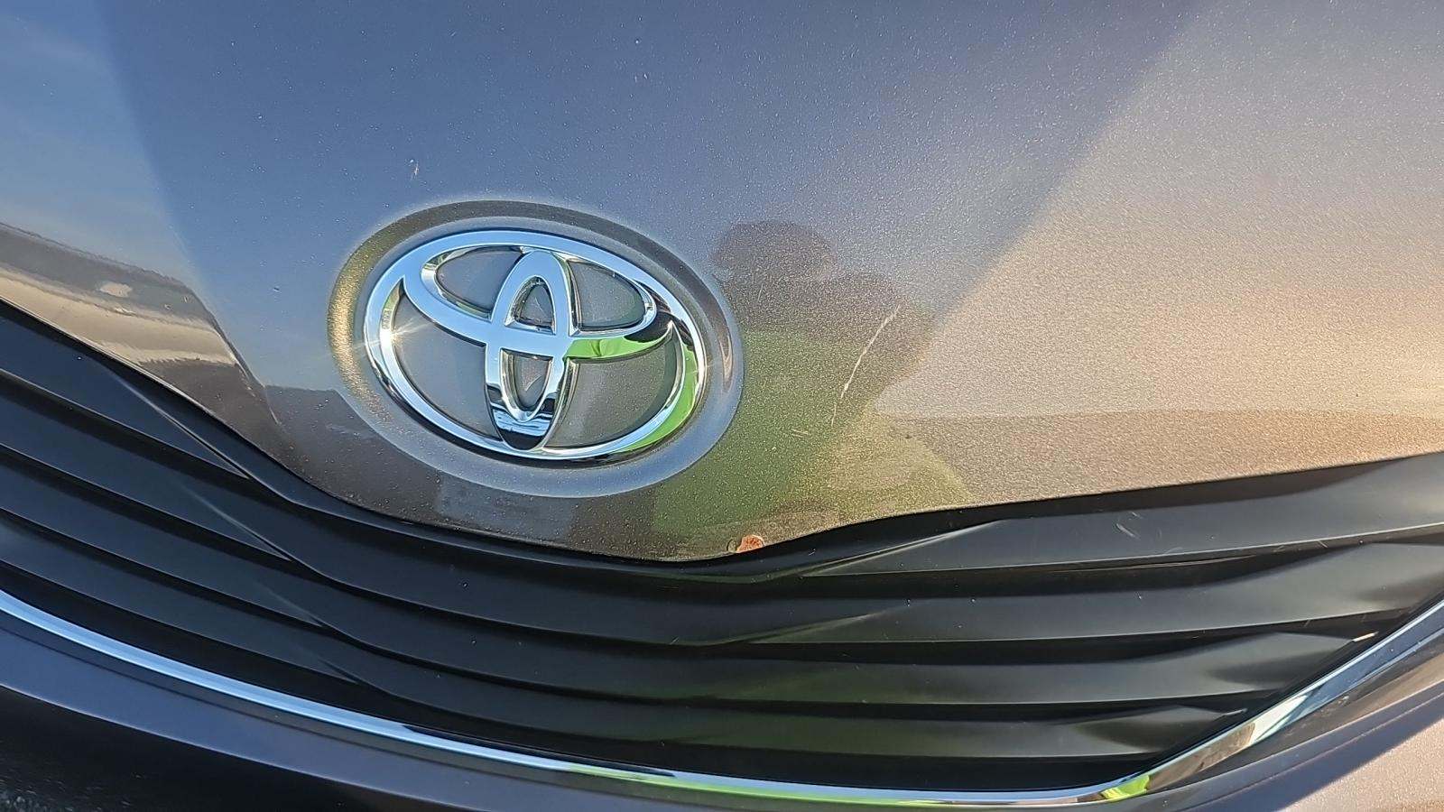 2014 Toyota Sienna LE AWD