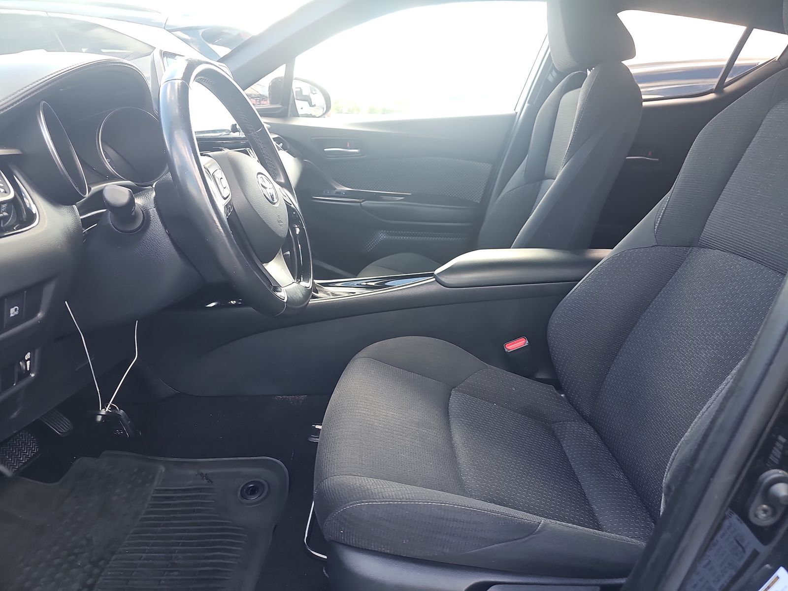 2019 Toyota C-HR XLE FWD