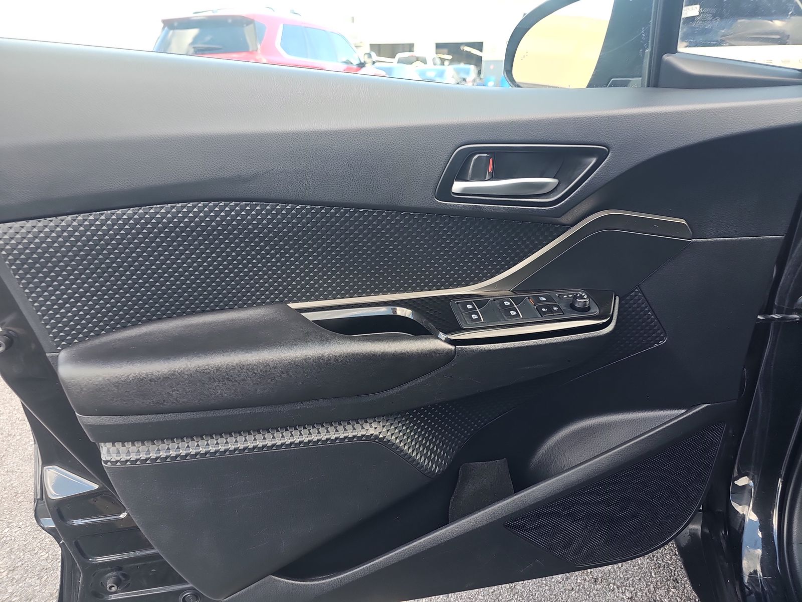 2019 Toyota C-HR XLE FWD