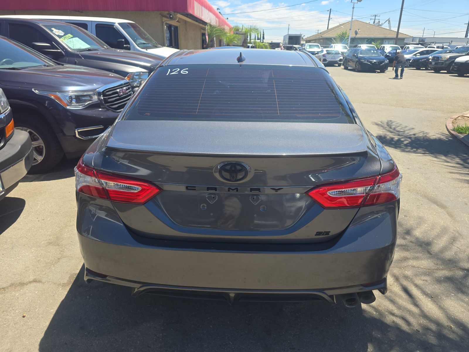2020 Toyota Camry SE FWD
