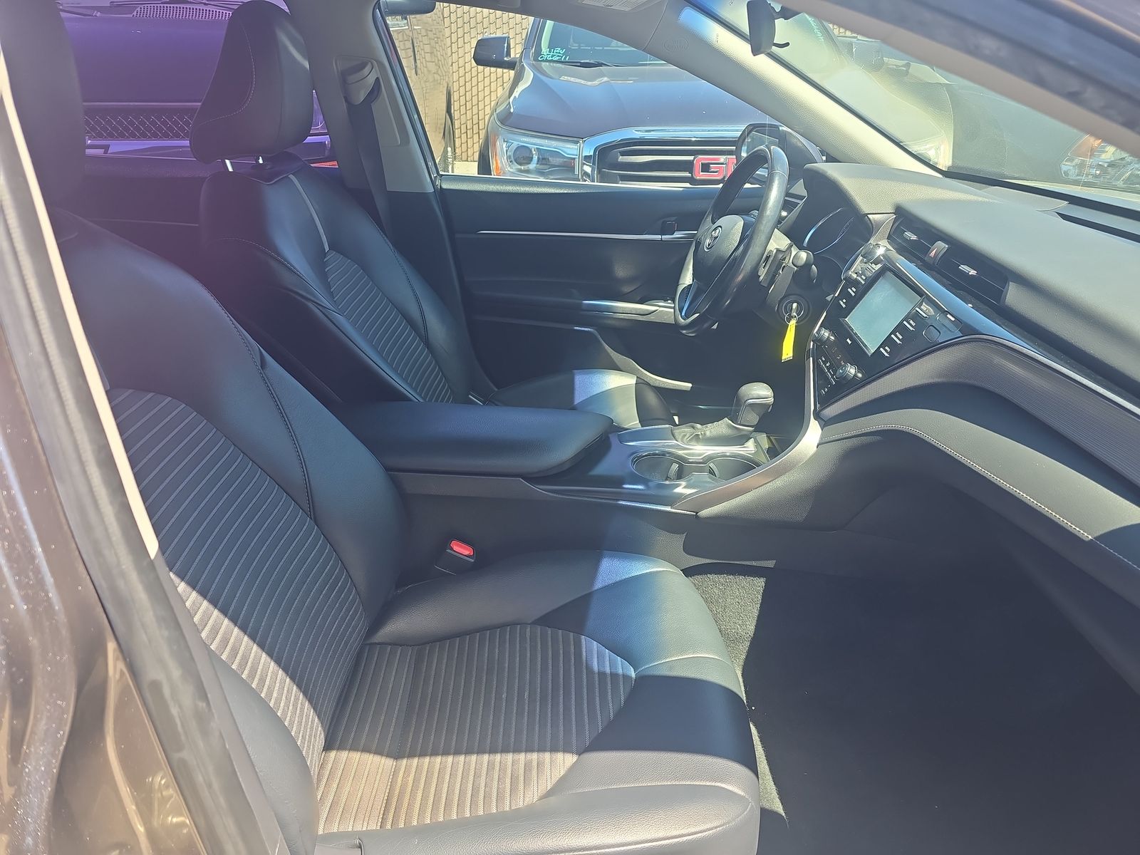 2020 Toyota Camry SE FWD