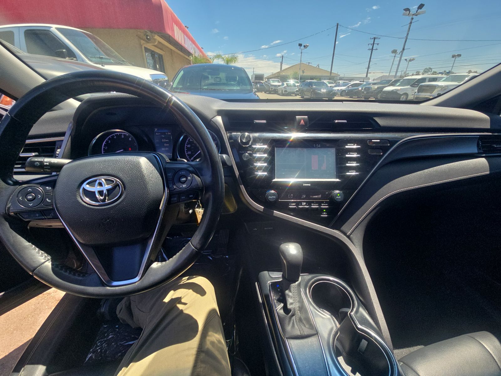 2020 Toyota Camry SE FWD