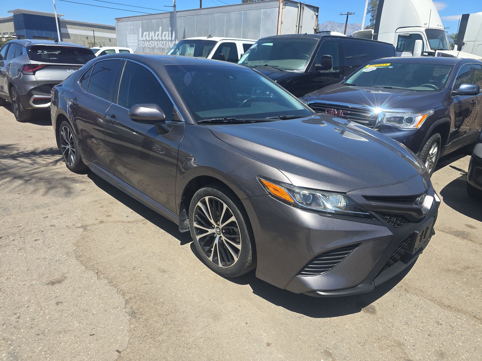 2020 Toyota Camry SE FWD
