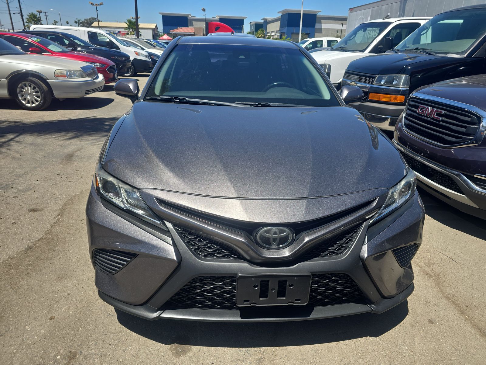 2020 Toyota Camry SE FWD