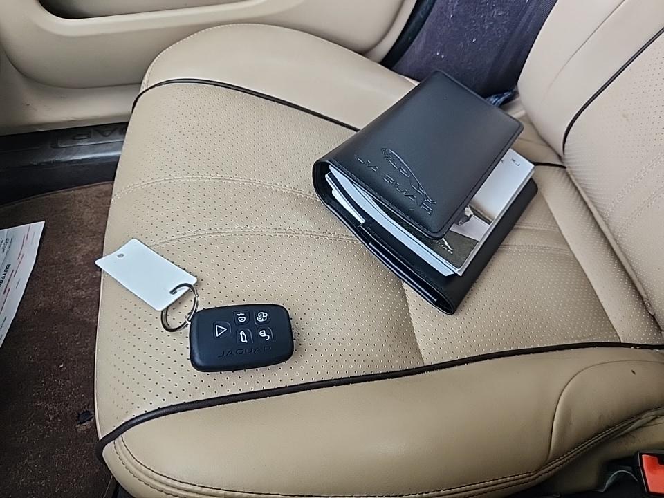 2017 Jaguar XJ R-Sport AWD