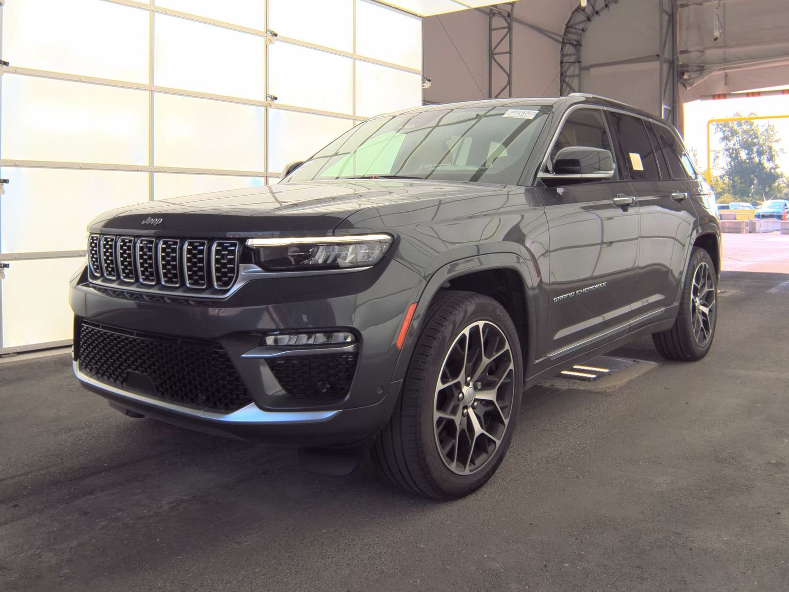 2022 Jeep Grand Cherokee Summit Reserve AWD