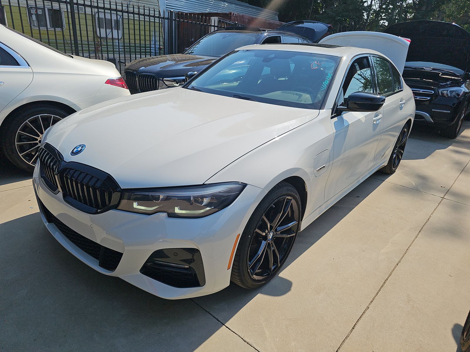 2022 BMW 3 Series 330e RWD