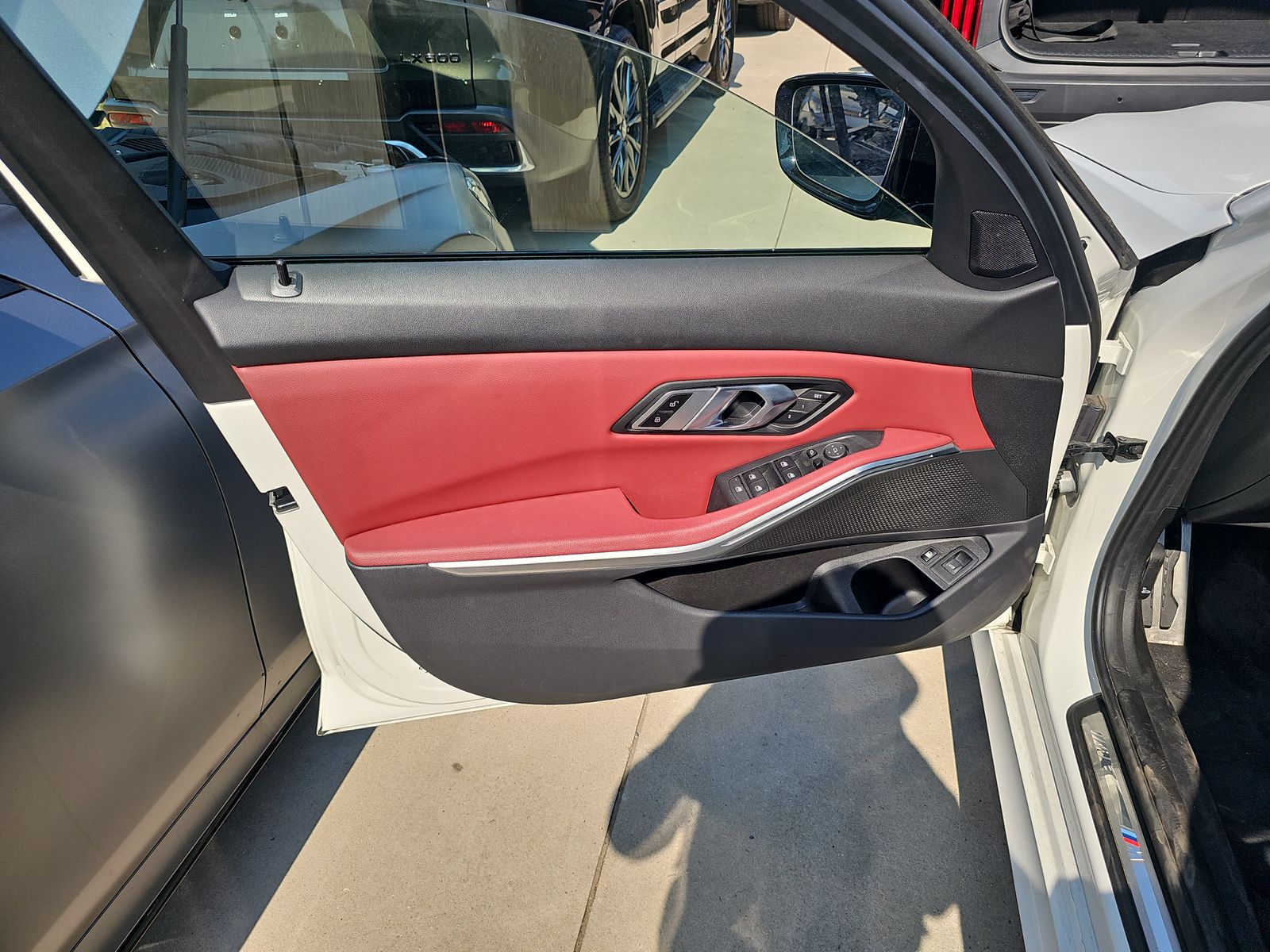 2022 BMW 3 Series 330e RWD