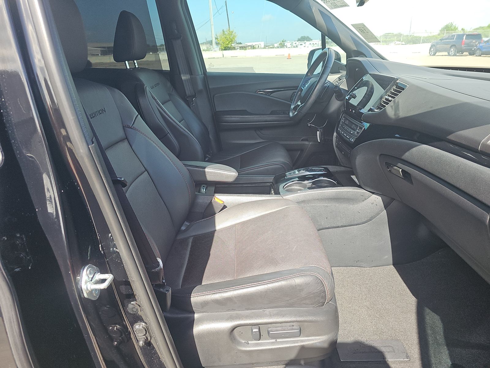 2022 Honda Pilot Black Edition AWD