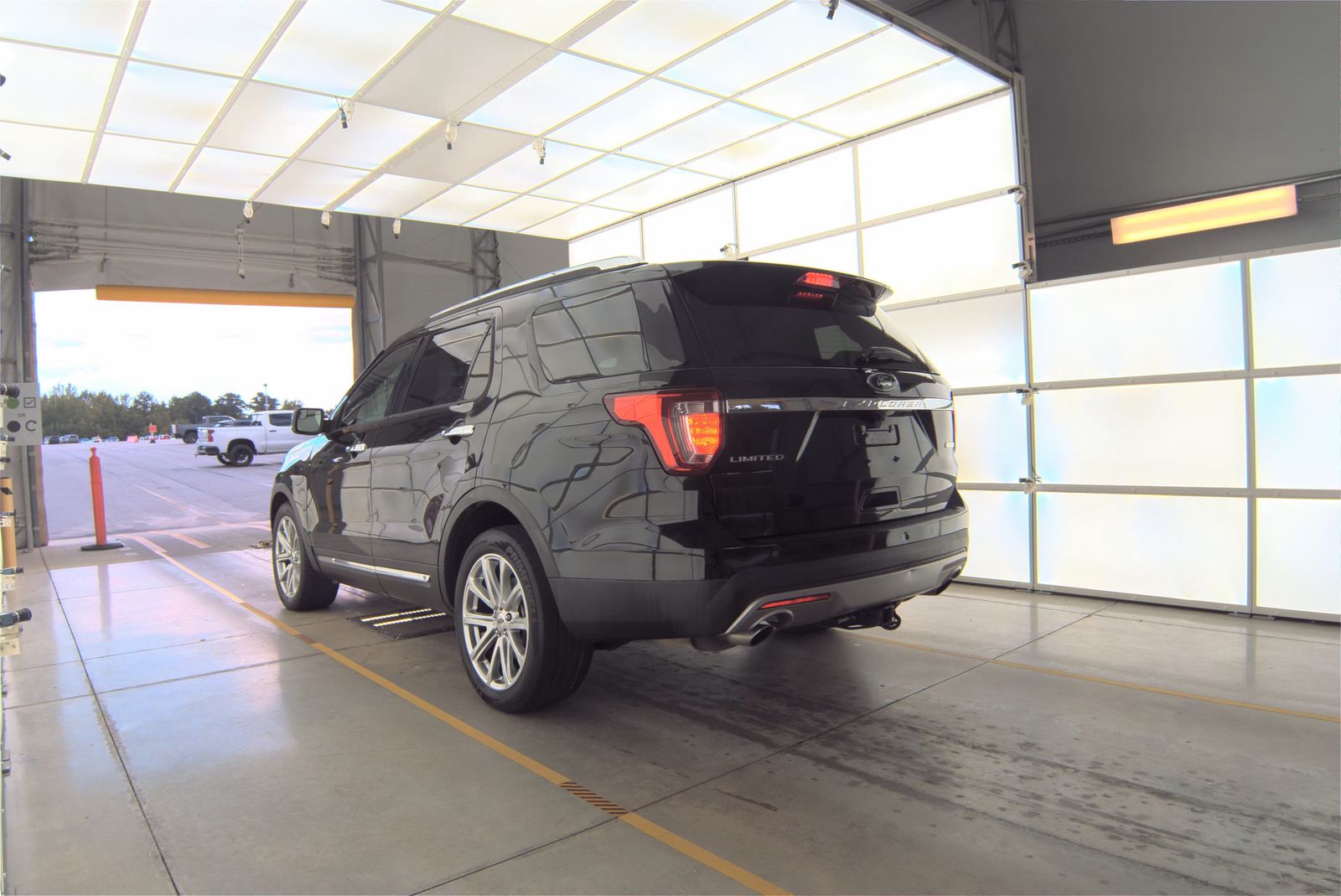 2016 Ford Explorer Limited FWD