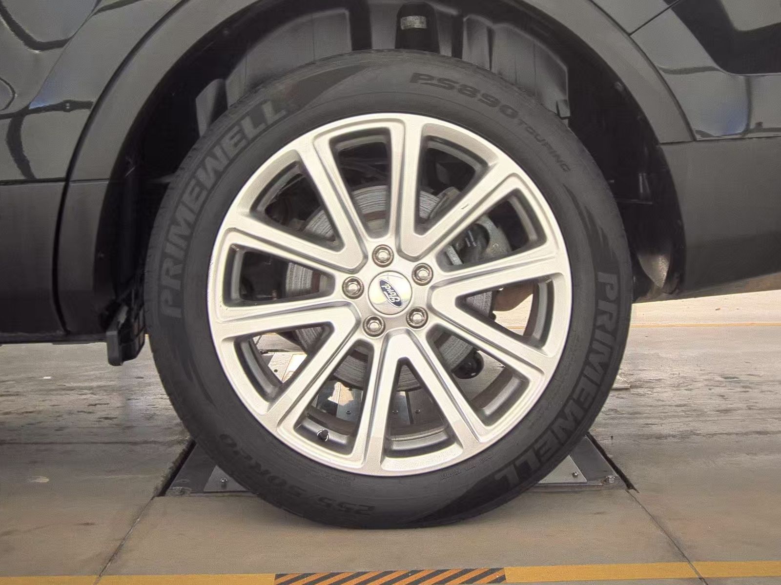 2016 Ford Explorer Limited FWD