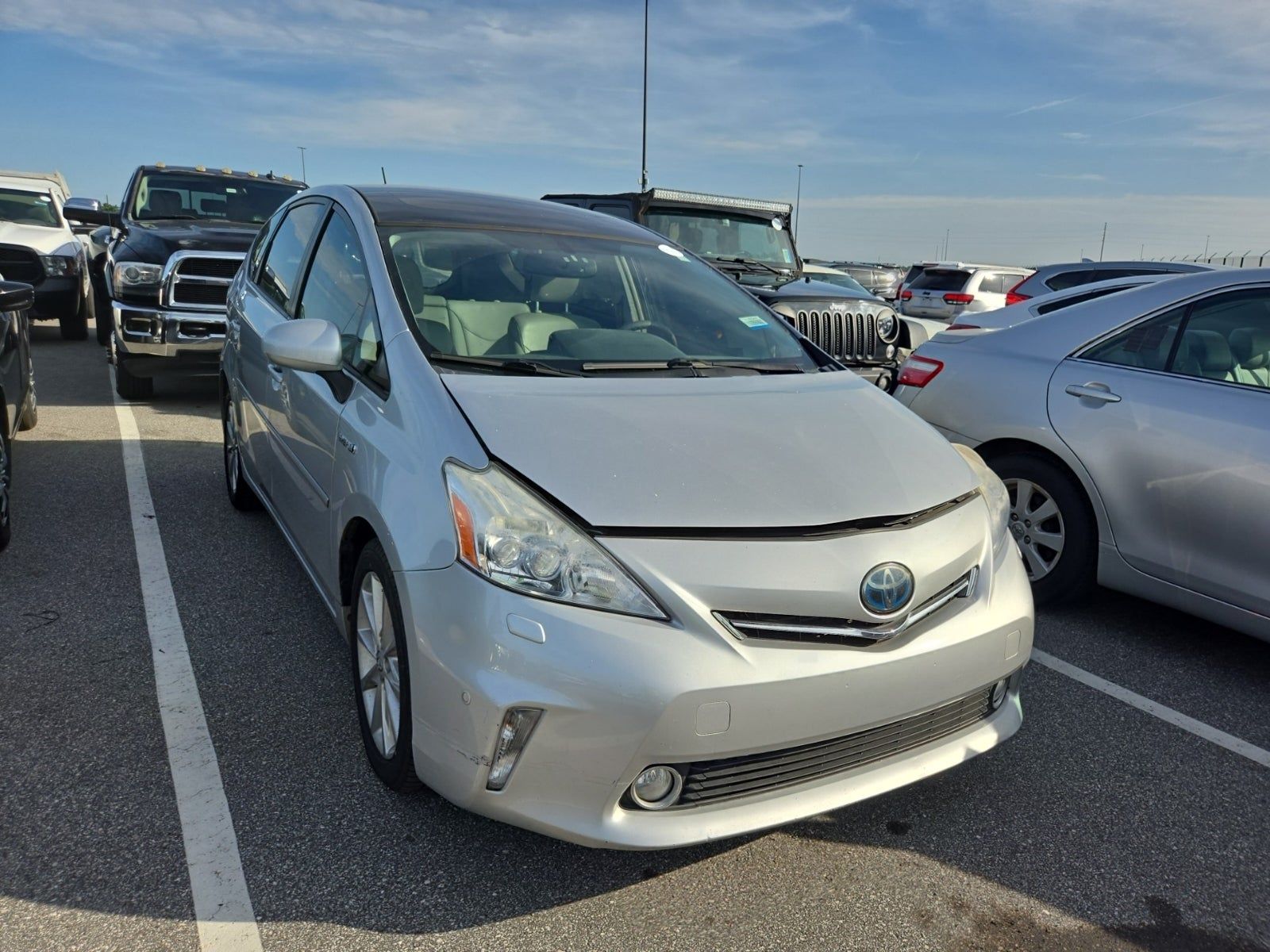 2012 Toyota Prius v Five FWD