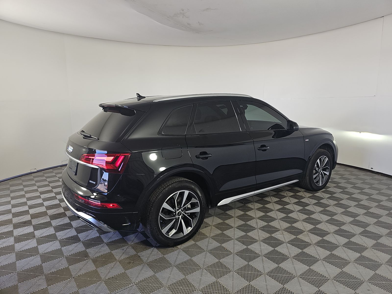 2023 Audi Q5 S line Premium AWD