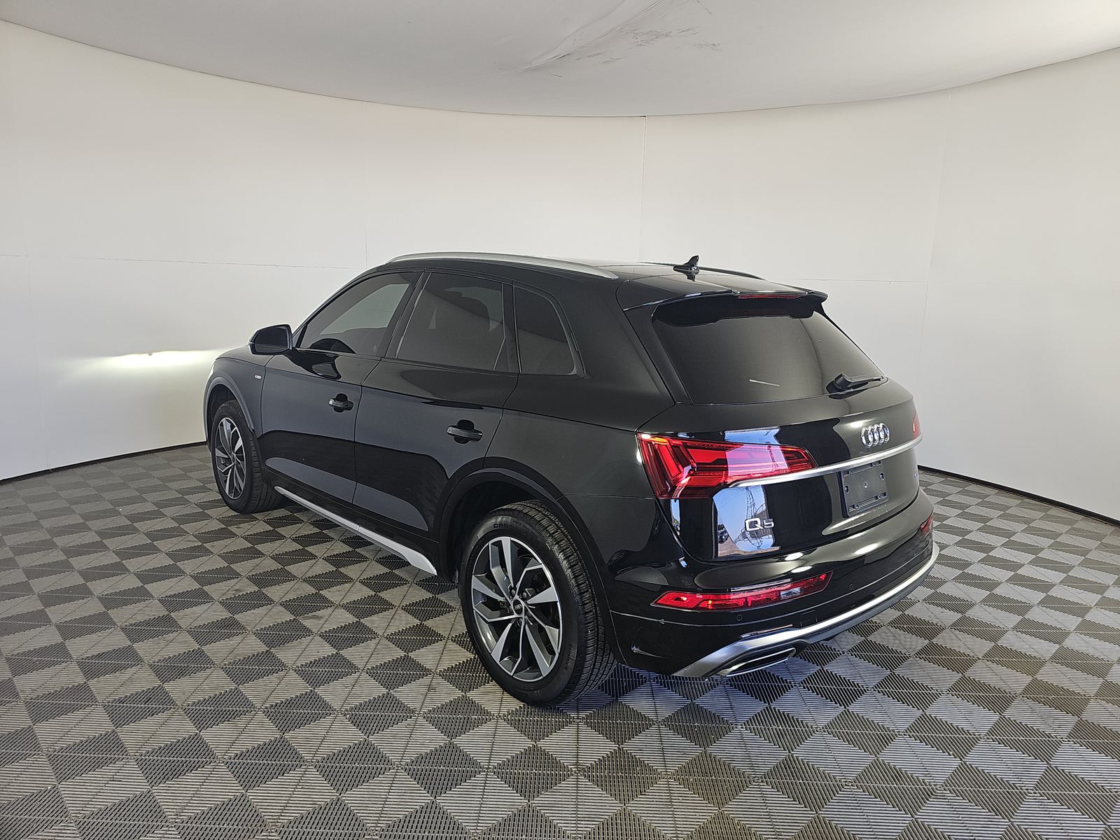 2023 Audi Q5 S line Premium AWD