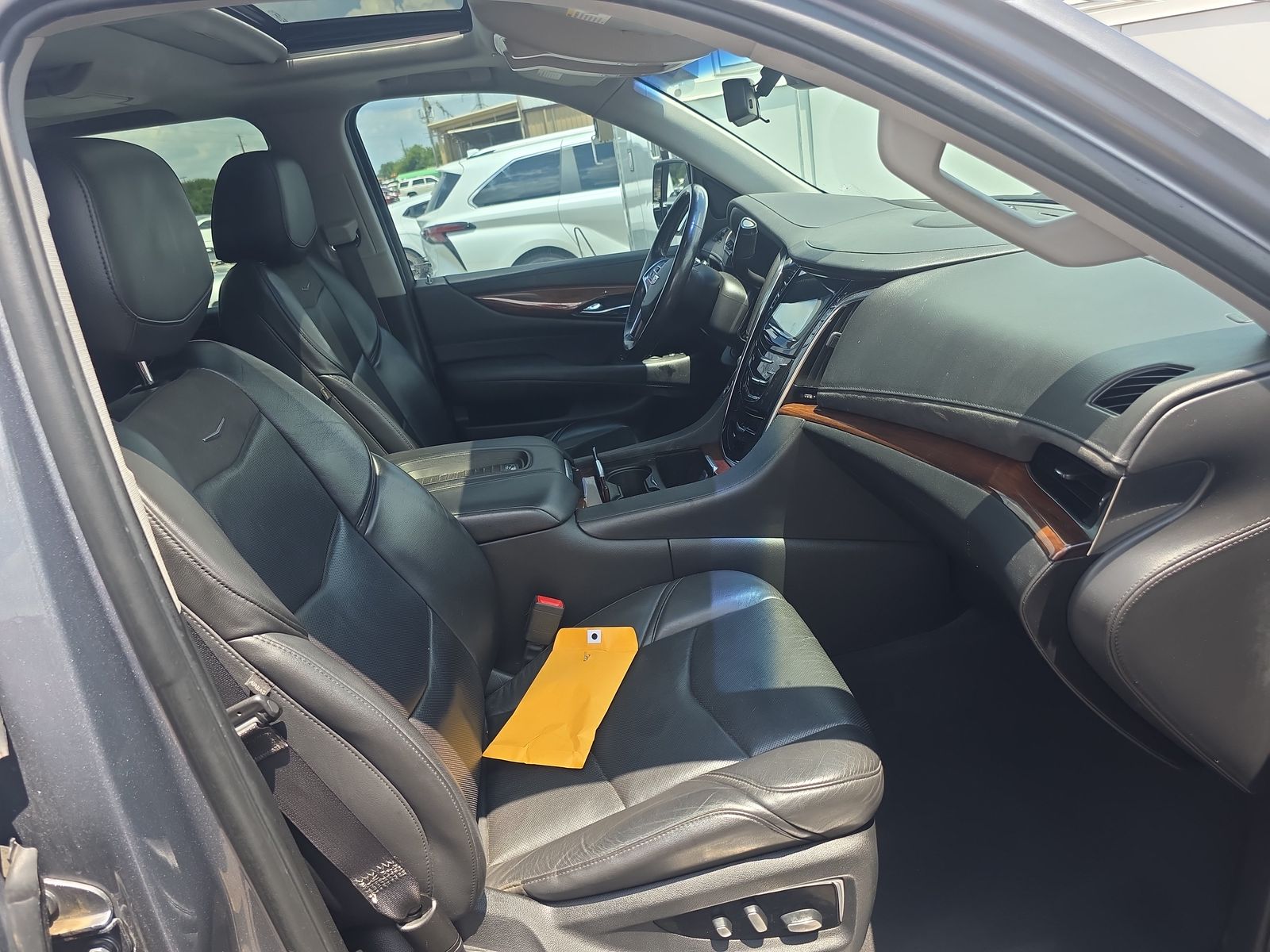 2019 Cadillac Escalade ESV Luxury RWD