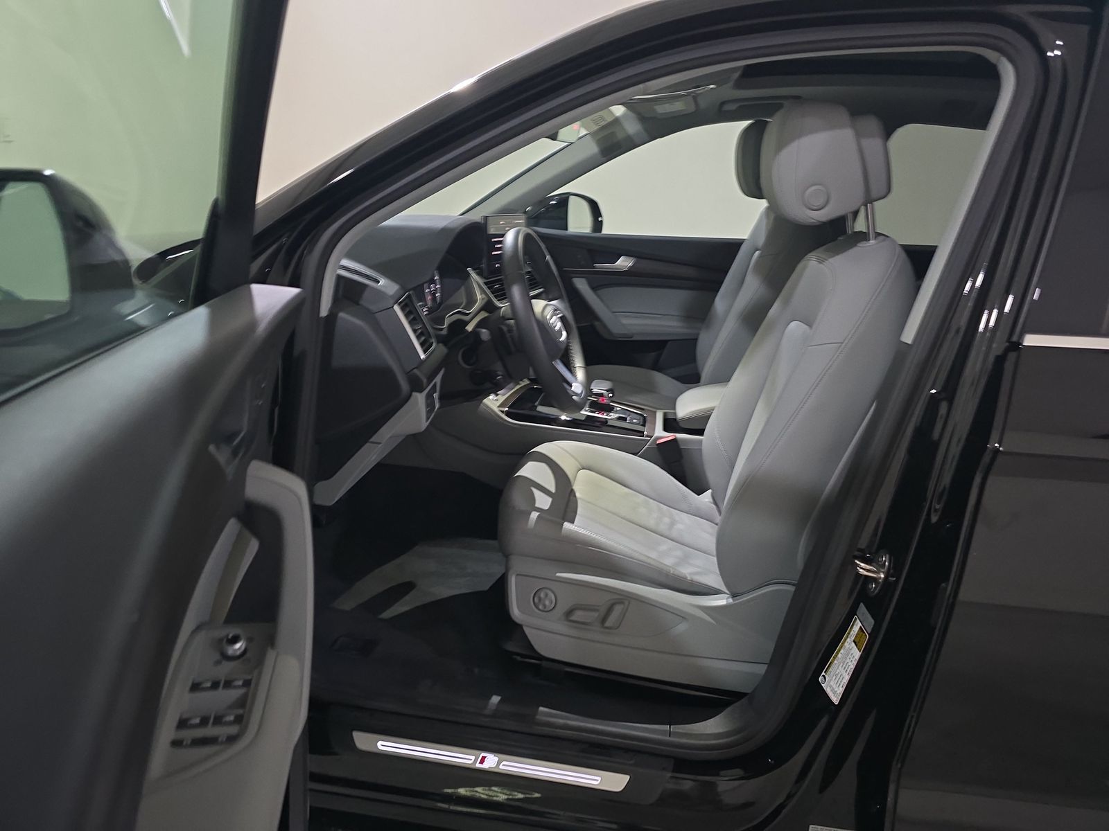 2022 Audi Q5 S line Premium Plus AWD