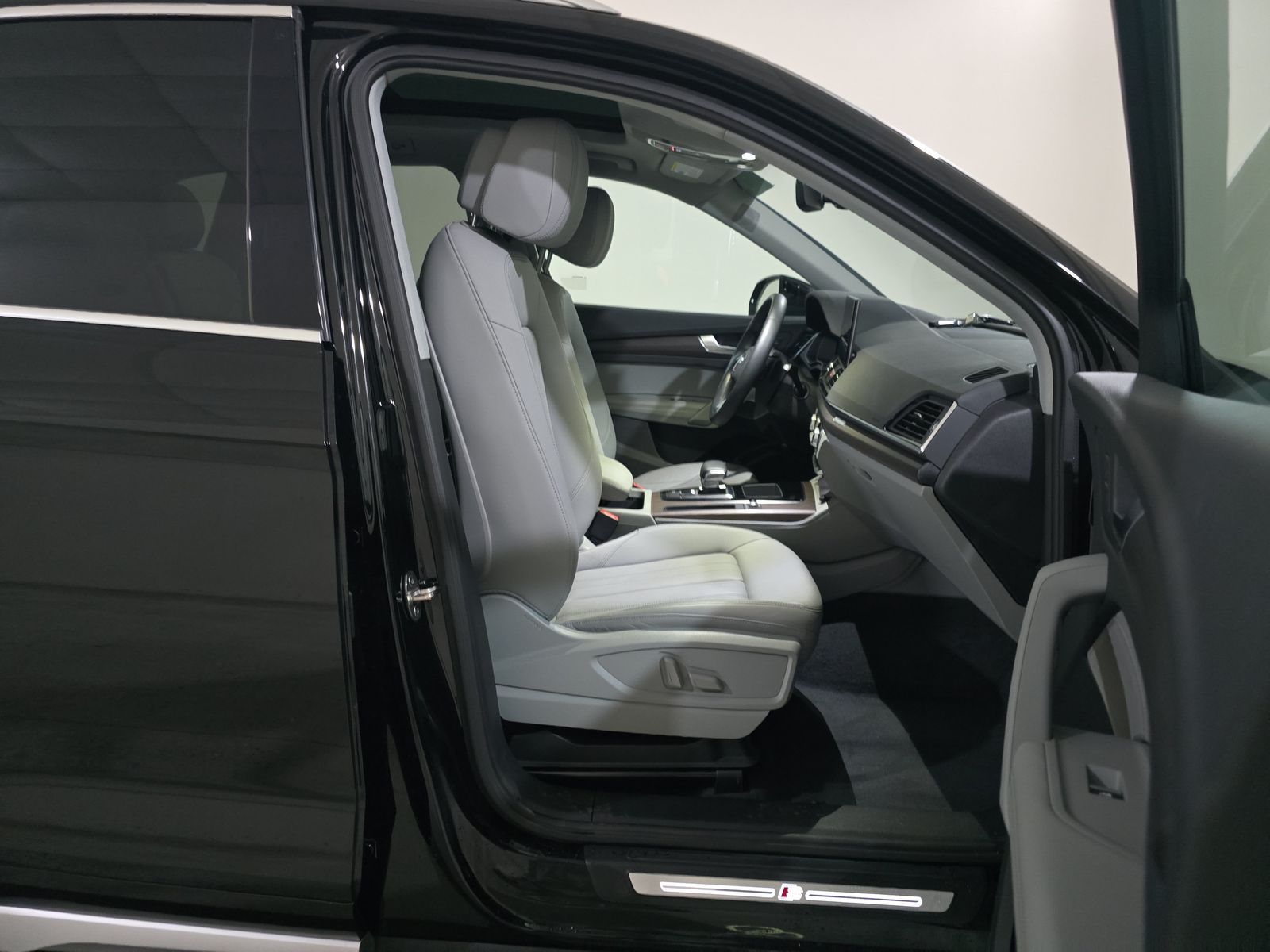 2022 Audi Q5 S line Premium Plus AWD