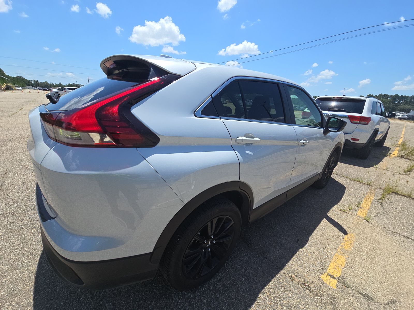 2024 Mitsubishi Eclipse Cross LE AWD